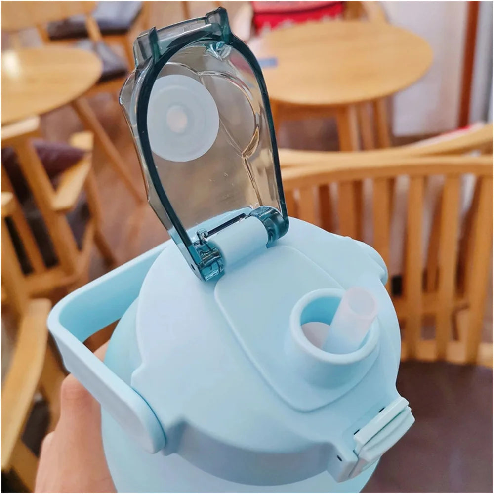 Gourde Sport 2L avec Paille et Anse